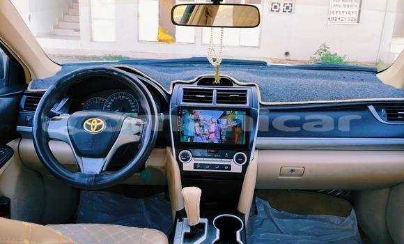 Buy Used Toyota Camry White Car in Suhar in al-Batinah Buy Used Toyota Camry White Car in Suhar in al-Batinah