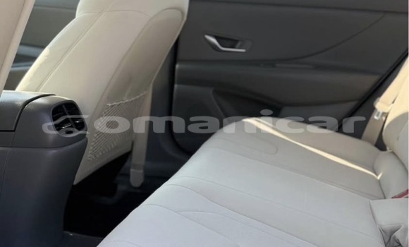 Buy Used Hyundai Elantra White Car in Azaiba in Masqat Buy Used Hyundai Elantra White Car in Azaiba in Masqat