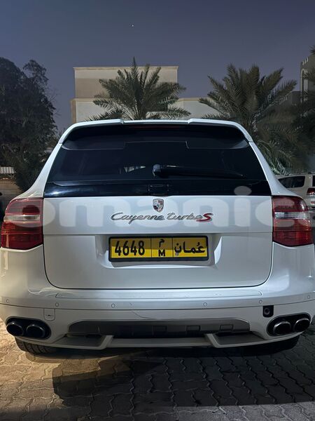 Big with watermark porsche cayenne masqat muscat 7577