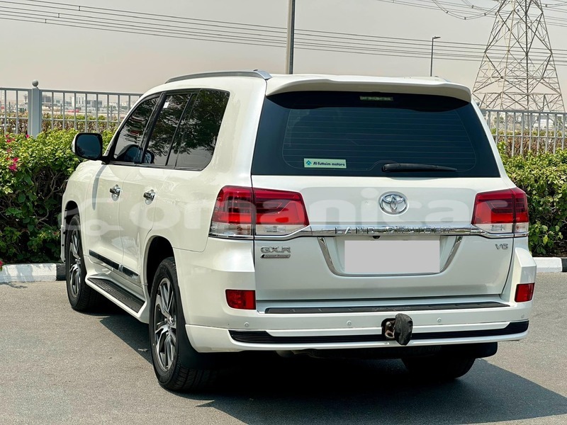 Big with watermark toyota land cruiser masqat masqat 7578