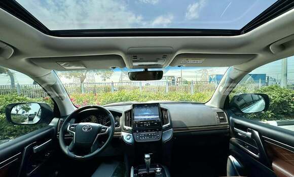 Buy Used Toyota Land Cruiser White Car in Masqat in Masqat Buy Used Toyota Land Cruiser White Car in Masqat in Masqat