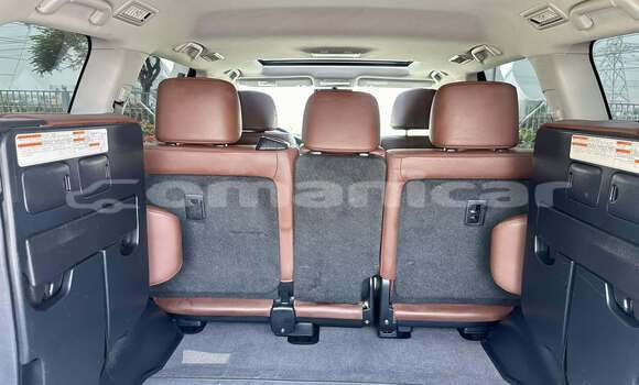 Buy Used Toyota Land Cruiser White Car in Masqat in Masqat Buy Used Toyota Land Cruiser White Car in Masqat in Masqat