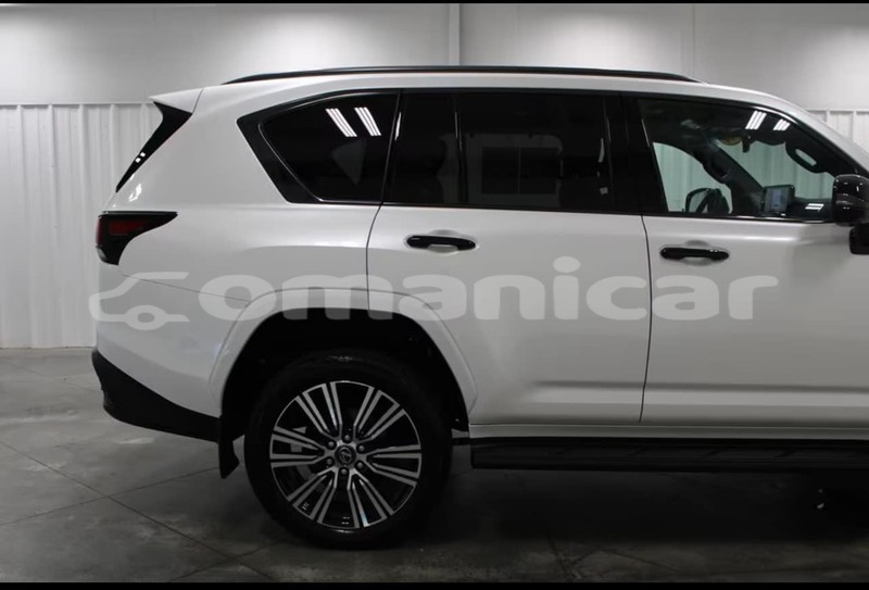 Big with watermark lexus lx masqat madinat qabus 7579