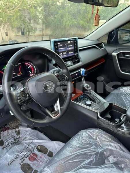 Big with watermark toyota rav4 al batinah al khuwair 7604