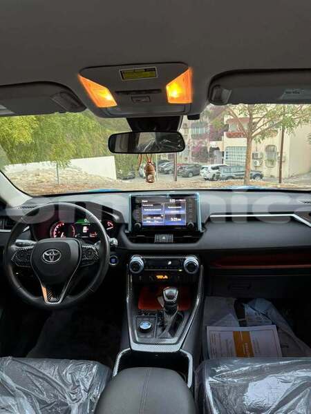 Big with watermark toyota rav4 al batinah al khuwair 7604