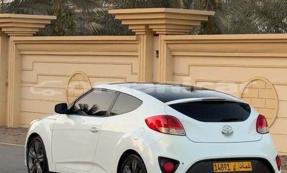 Buy Used Hyundai Veloster White Car in ar–Rustaq in al-Batinah Buy Used Hyundai Veloster White Car in ar–Rustaq in al-Batinah