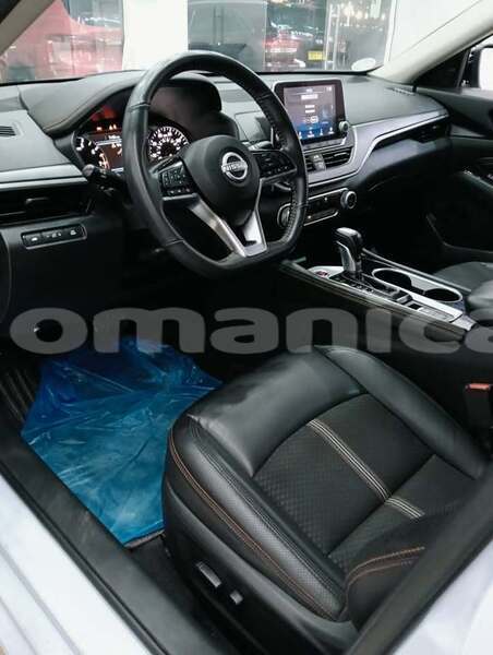 Big with watermark nissan altima masqat as sib 7632