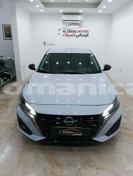 Big with watermark nissan altima masqat as sib 7632