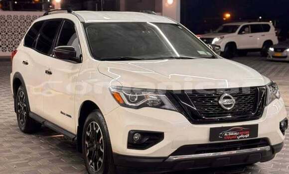 Buy Used Nissan Pathfinder White Car in al–Mudaybi in ash-Sharqiyah Buy Used Nissan Pathfinder White Car in al–Mudaybi in ash-Sharqiyah