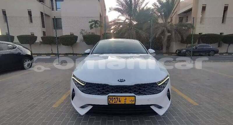 Big with watermark kia k5 al batinah al khuwair 7638