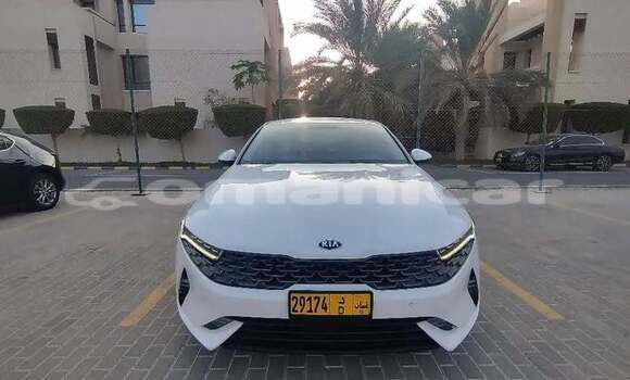 Buy Used Kia K5 White Car in Al khuwair in al-Batinah Buy Used Kia K5 White Car in Al khuwair in al-Batinah