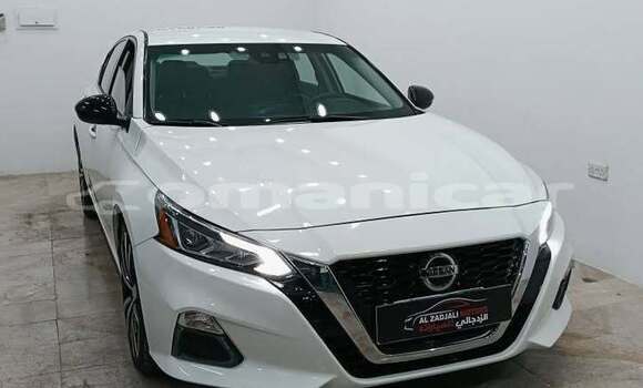 Buy Used Nissan Altima White Car in al–Masna'ah in al-Batinah Buy Used Nissan Altima White Car in al–Masna'ah in al-Batinah