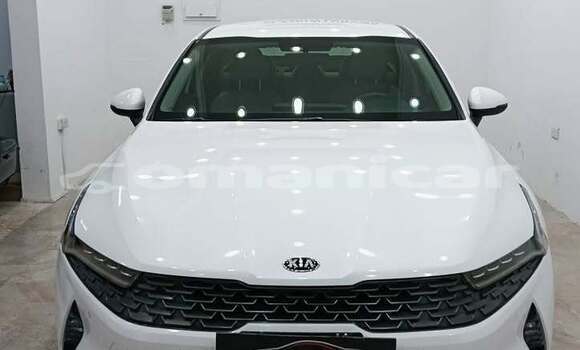 Buy Used Kia K5 White Car in al–Khaburah in al-Batinah Buy Used Kia K5 White Car in al–Khaburah in al-Batinah