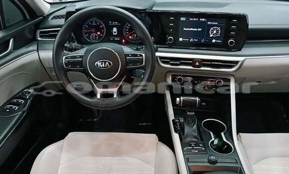 Buy Used Kia K5 White Car in al–Khaburah in al-Batinah Buy Used Kia K5 White Car in al–Khaburah in al-Batinah