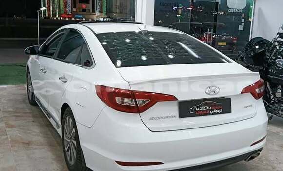 Buy Used Hyundai Sonata White Car in Al khuwair in al-Batinah Buy Used Hyundai Sonata White Car in Al khuwair in al-Batinah