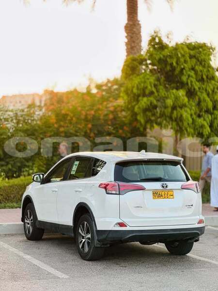 Big with watermark toyota rav4 al batinah al masna ah 7662
