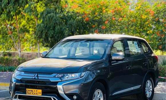 Buy Used Mitsubishi Outlander Other Car in Bawshar in Masqat