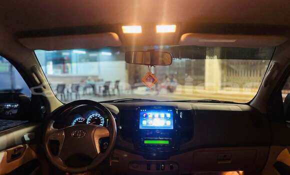 Buy Used Toyota Fortuner White Car in al–Khaburah in al-Batinah Buy Used Toyota Fortuner White Car in al–Khaburah in al-Batinah