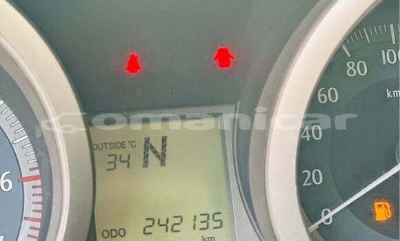 Buy Used Toyota Prado White Car in Azaiba in Masqat Buy Used Toyota Prado White Car in Azaiba in Masqat