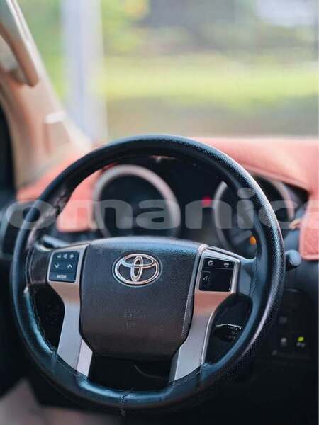 Big with watermark toyota prado masqat azaiba 7669