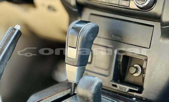 Buy Used Mitsubishi Pajero White Car in Azaiba in Masqat