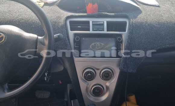 Buy Used Toyota Yaris Blue Car in Muscat in Masqat Buy Used Toyota Yaris Blue Car in Muscat in Masqat