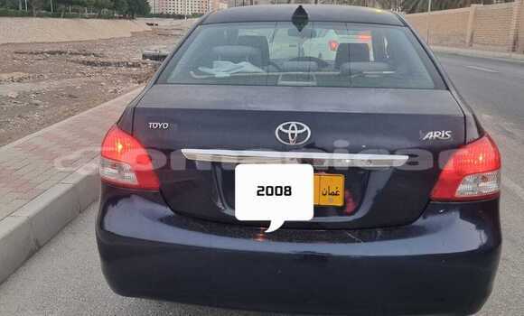 Buy Used Toyota Yaris Blue Car in Muscat in Masqat Buy Used Toyota Yaris Blue Car in Muscat in Masqat