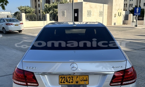Buy Used Mercedes-Benz E–Class Silver Car in Muscat in Masqat Buy Used Mercedes-Benz E–Class Silver Car in Muscat in Masqat