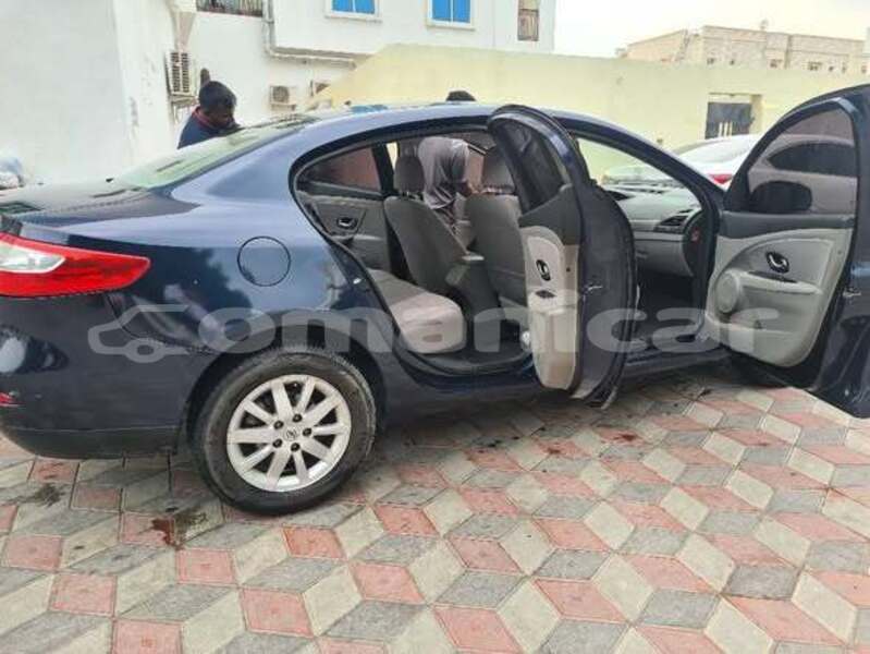 Big with watermark renault scenic iii al batinah al khuwair 7701