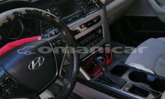 Buy Used Hyundai Sonata Other Car in al–Khaburah in al-Batinah Buy Used Hyundai Sonata Other Car in al–Khaburah in al-Batinah