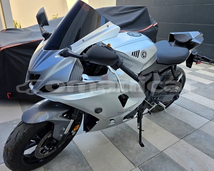 Big with watermark yamaha yzf masqat muscat 7708