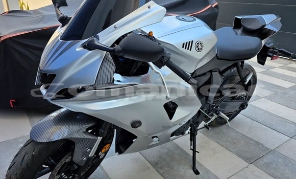 Buy Used Yamaha YZF Silver Bike in Muscat in Masqat Buy Used Yamaha YZF Silver Bike in Muscat in Masqat