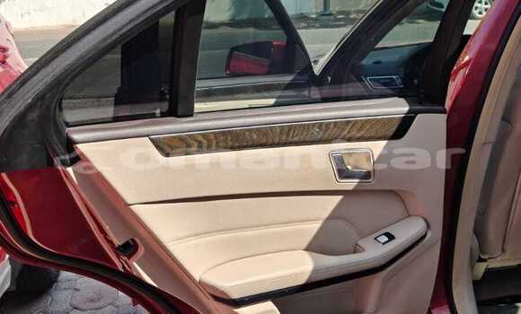 Buy Used Mercedes Viano Red Car in Muscat in Masqat Buy Used Mercedes Viano Red Car in Muscat in Masqat