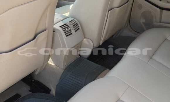 Buy Used Mercedes Viano Red Car in Muscat in Masqat Buy Used Mercedes Viano Red Car in Muscat in Masqat