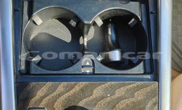 Buy Used Mercedes Viano Red Car in Muscat in Masqat Buy Used Mercedes Viano Red Car in Muscat in Masqat