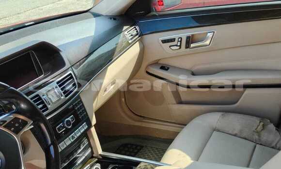 Buy Used Mercedes Viano Red Car in Muscat in Masqat Buy Used Mercedes Viano Red Car in Muscat in Masqat
