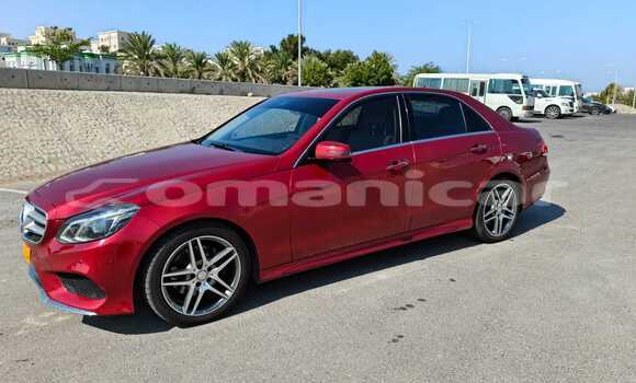 Buy Used Mercedes Viano Red Car in Muscat in Masqat Buy Used Mercedes Viano Red Car in Muscat in Masqat