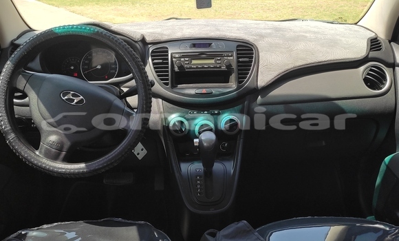 Buy Used Hyundai i10 Silver Car in Muscat in Masqat Buy Used Hyundai i10 Silver Car in Muscat in Masqat