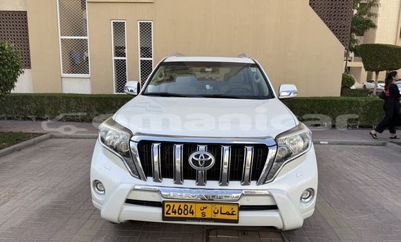 Buy Used Toyota Prado White Car in Muscat in Masqat Buy Used Toyota Prado White Car in Muscat in Masqat