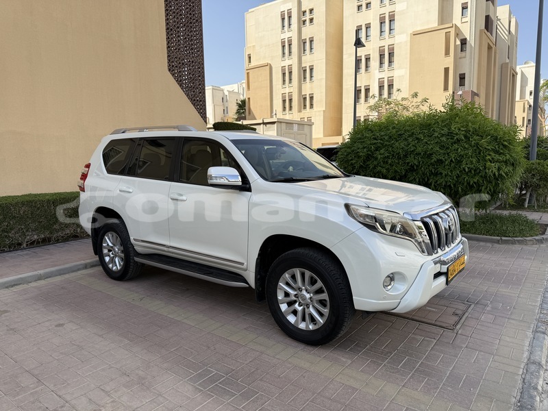 Big with watermark toyota prado masqat muscat 7712