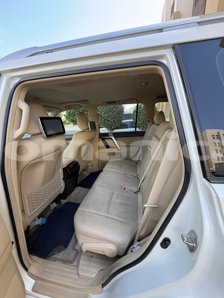 Big with watermark toyota prado masqat muscat 7712