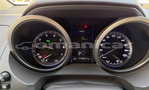 Buy Used Toyota Prado White Car in Muscat in Masqat Buy Used Toyota Prado White Car in Muscat in Masqat