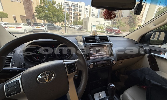 Buy Used Toyota Prado White Car in Muscat in Masqat Buy Used Toyota Prado White Car in Muscat in Masqat