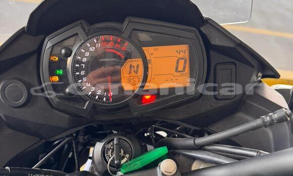 Buy Used Kawasaki VERSYS Green Bike in Muscat in Masqat Buy Used Kawasaki VERSYS Green Bike in Muscat in Masqat