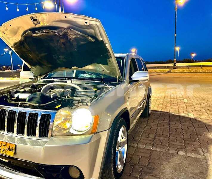 Big with watermark jeep cherokee al batinah al khuwair 7723