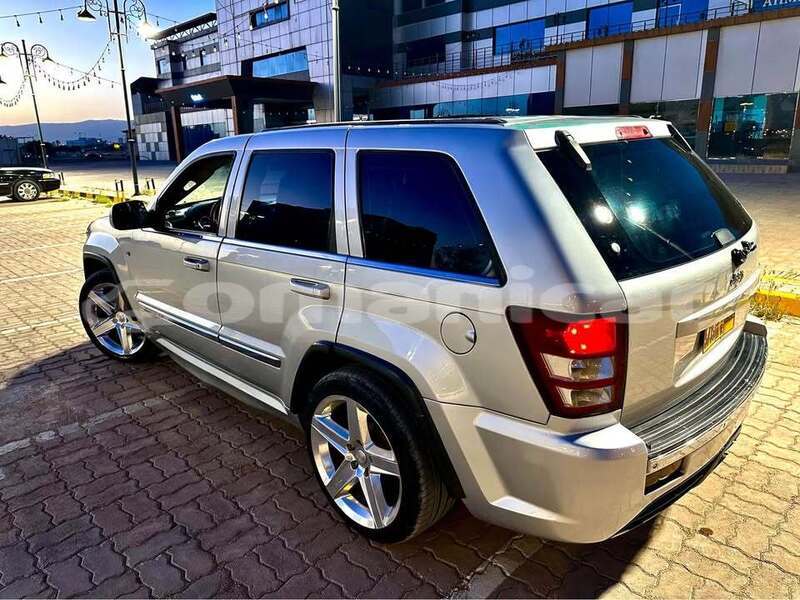 Big with watermark jeep cherokee al batinah al khuwair 7723