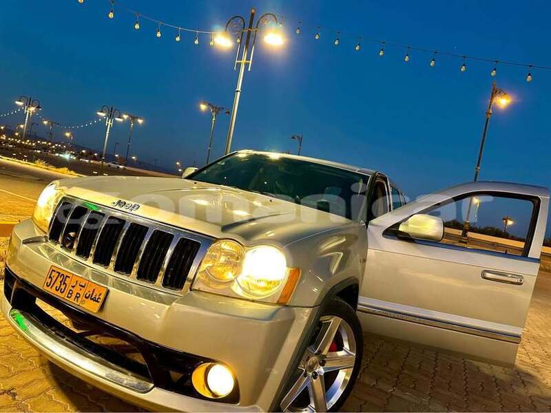 Big with watermark jeep cherokee al batinah al khuwair 7723