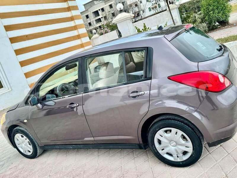 Big with watermark nissan tiida al batinah ar rustaq 7727