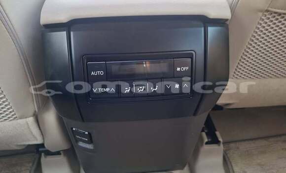 Buy Used Toyota Prado White Car in Muscat in Masqat Buy Used Toyota Prado White Car in Muscat in Masqat