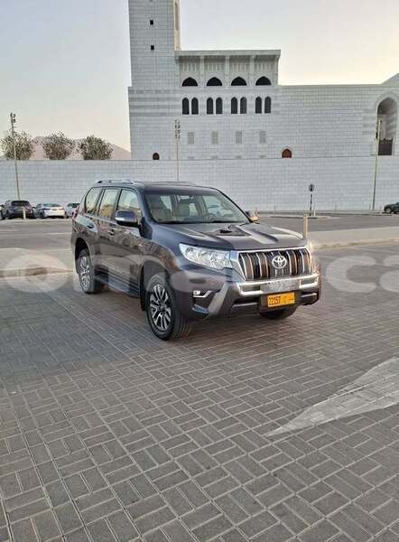 Big with watermark toyota prado masqat muscat 7731